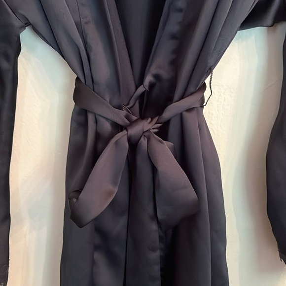 Victoria’s Secret Med Lg Satin/Lace Short Robe Tie Front Kimono Black Sexy - Picture 13 of 15